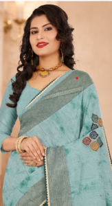 04 Closeup Pose 163x300